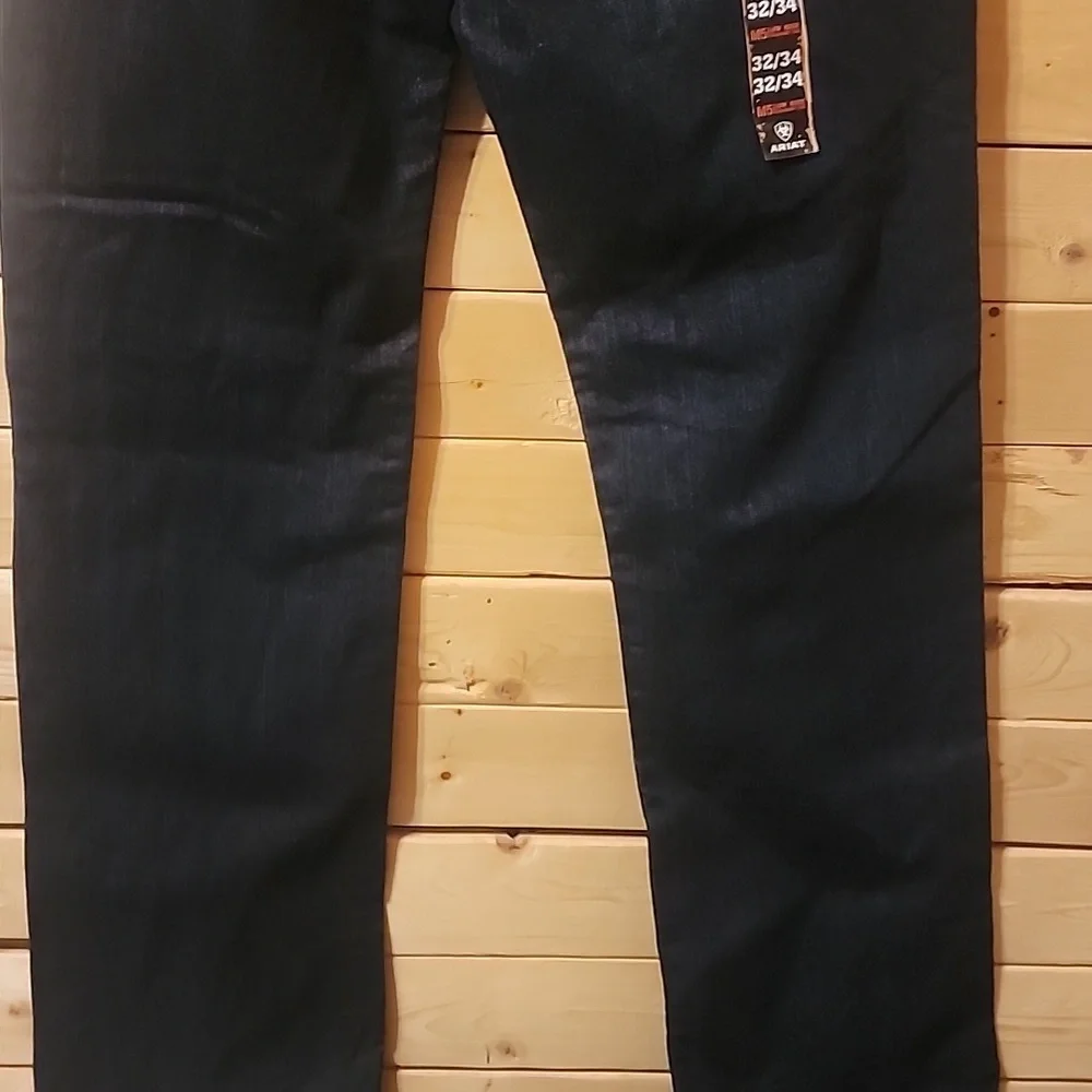 Mens Ariat M5 Low Rise Straight Jeans Size 32/34 NEW